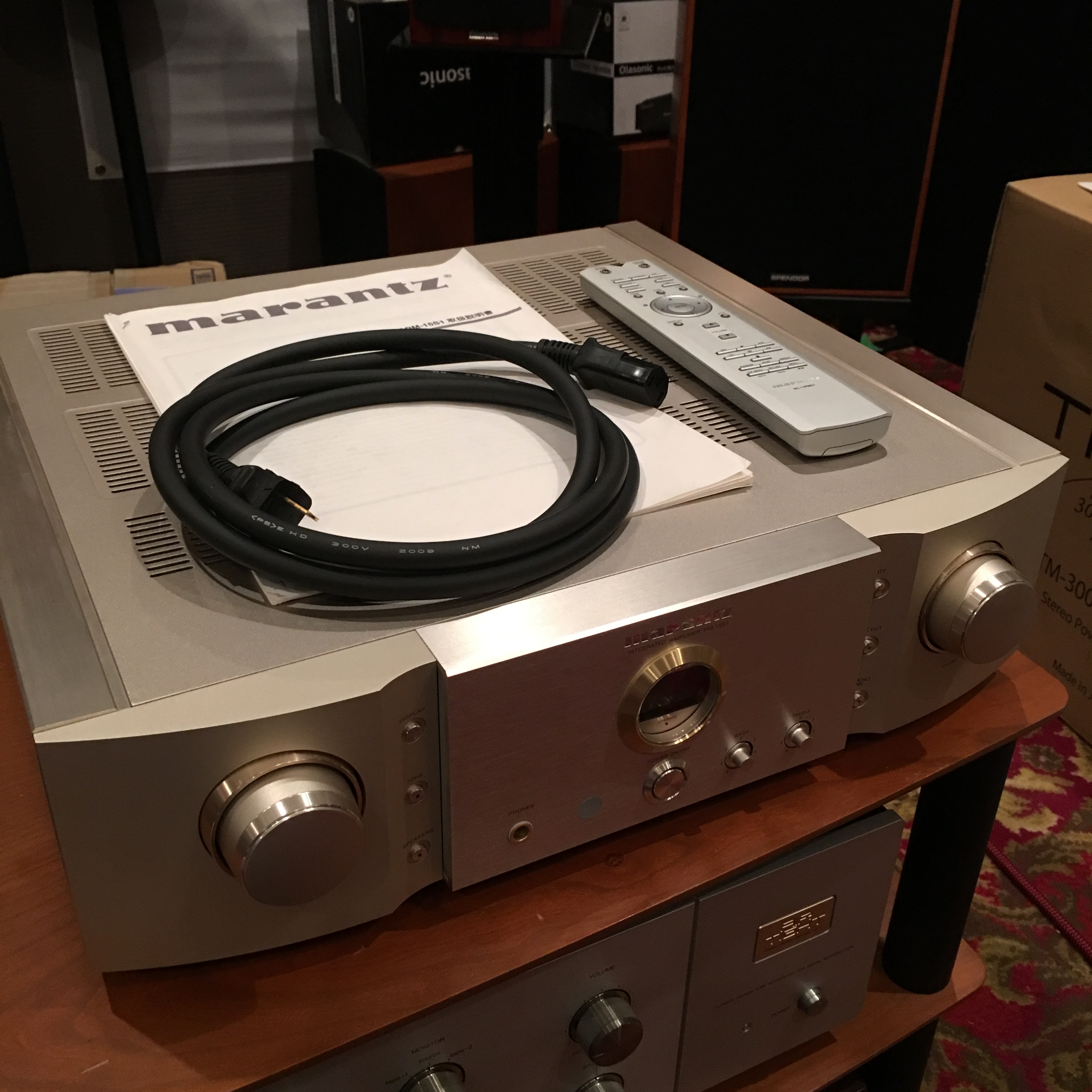 marantz プリメインアンプ PM-15S1 中古品が入荷致しました